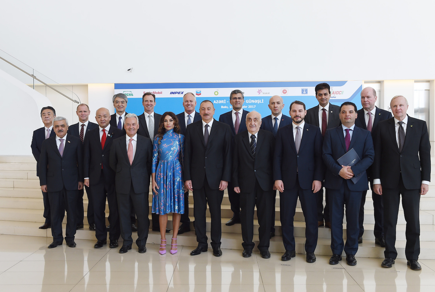 32 illik yeni neft müqaviləsinin şərtləri Azərbaycanın xeyrinədi, ya yox? [Ekspertlər]