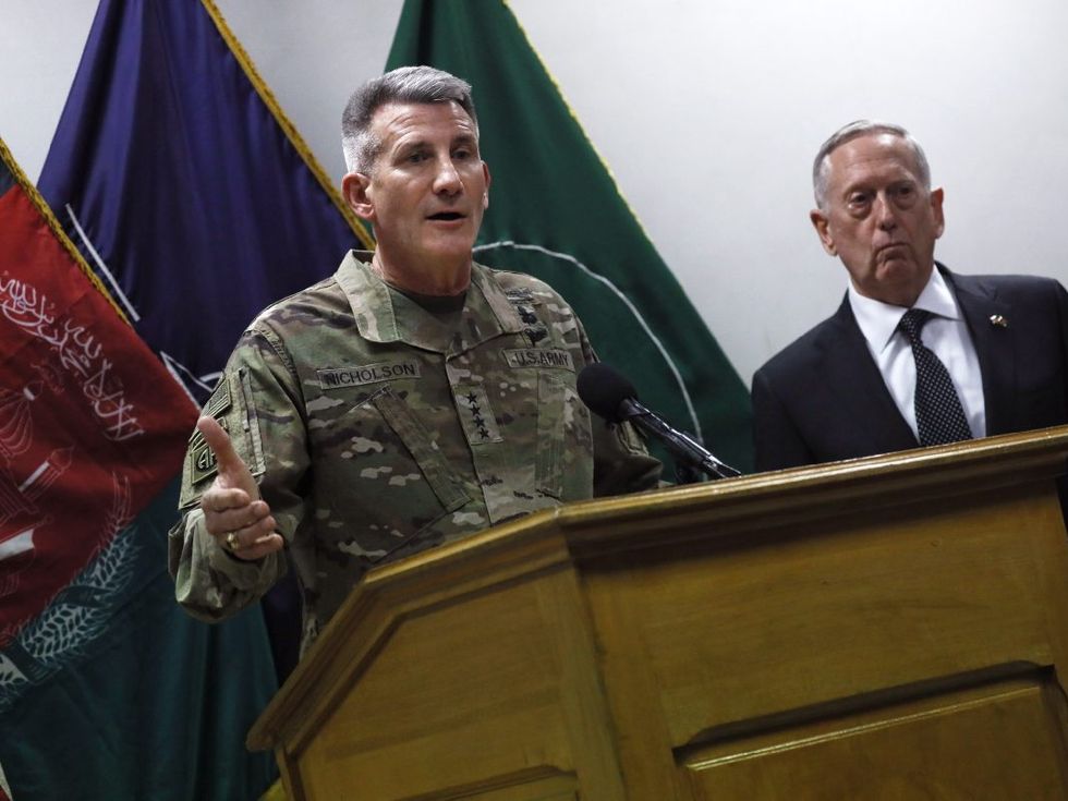 ABŞ generalı: "Rusiya Talibanı silahlandırır"