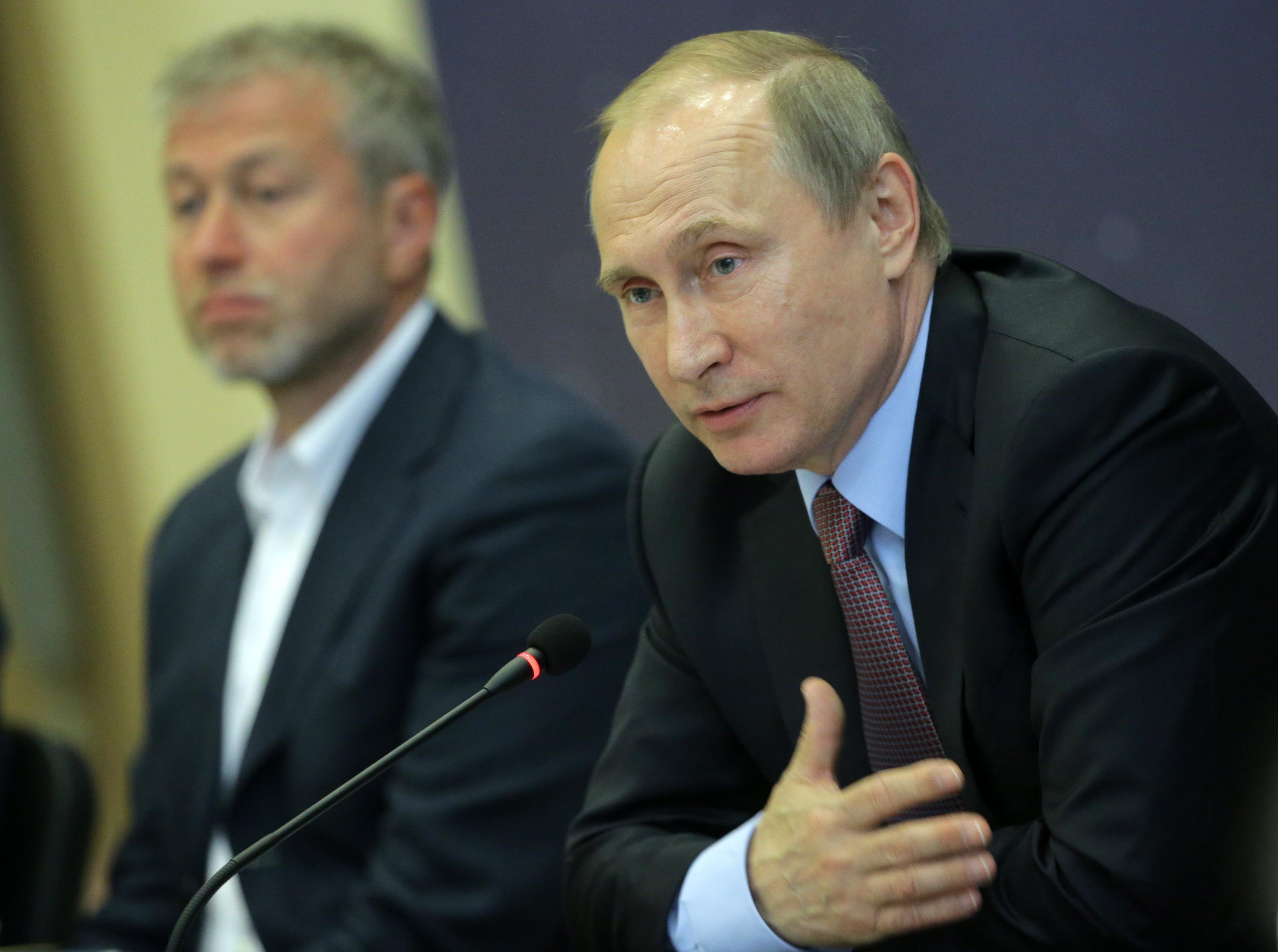 Abramoviç Chelsea klubunu Putin üçün aldığı barədə iddianı rədd edir