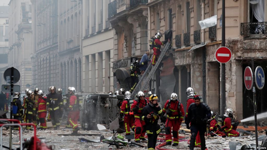 Parisin mərkəzində güçlü partlayış baş verib