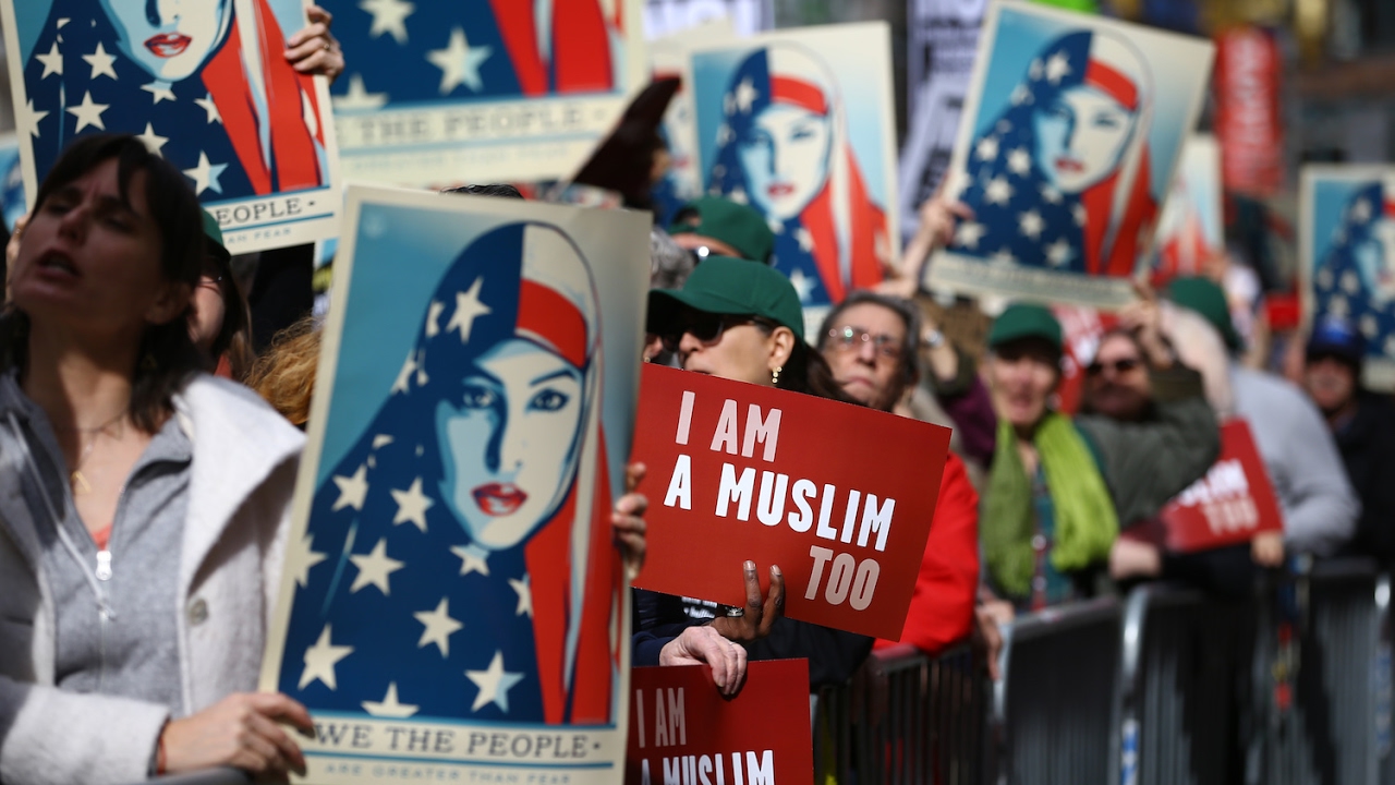 Hakim ABŞ-a giriş qadağasını dayandırmaqdan imtina edib