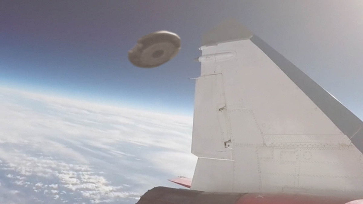 Rus təyyarəsi UNO ilə toqquşdu - Video