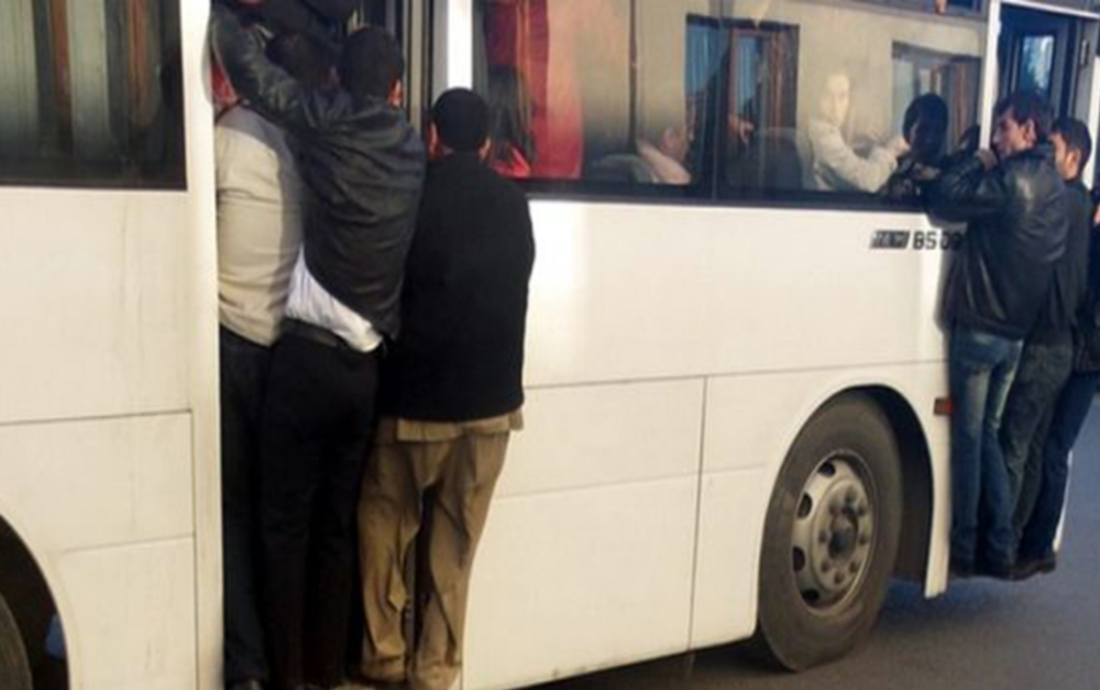 Avtobus sürücüsü sərnişinin ölməsi ilə nəticələnən hadisənin detallarını açıqlayıb