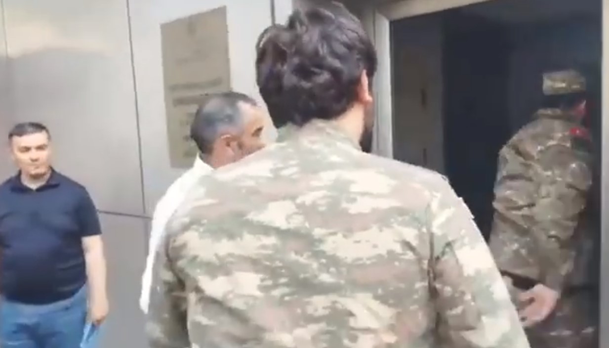 Qarabağ müharibəsi veteranları 'YAŞAT' Fondu qarşısında etiraz aksiyası keçiriblər