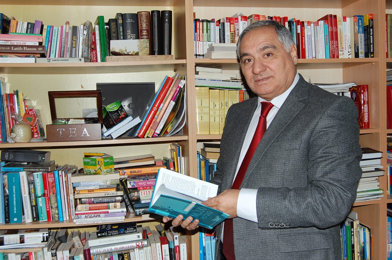 Qulu Məhərrəmli: "Orfoqrafiya lüğəti layihəsinin üç maddəsində problemlər var"