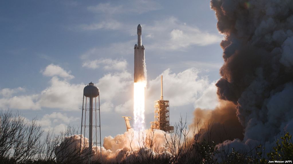 Elon Mask kosmosa siçan göndərdi