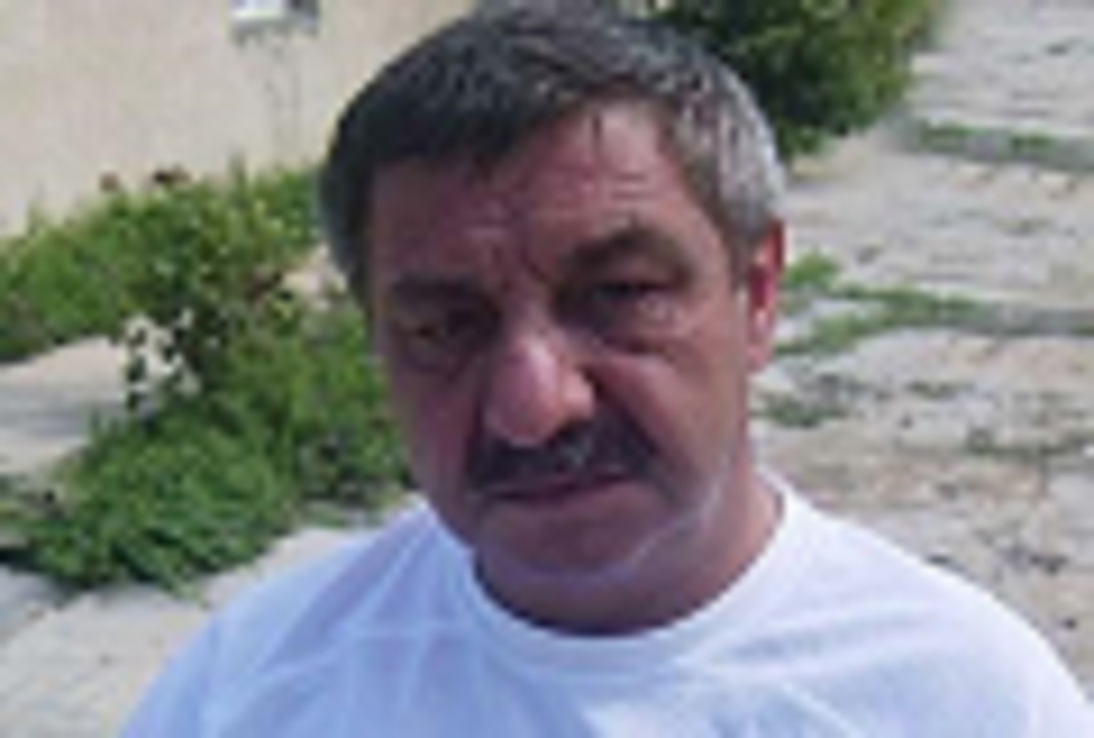 Keçmiş Milli Qəhrəmanın bıçaqlandığı deyilir
