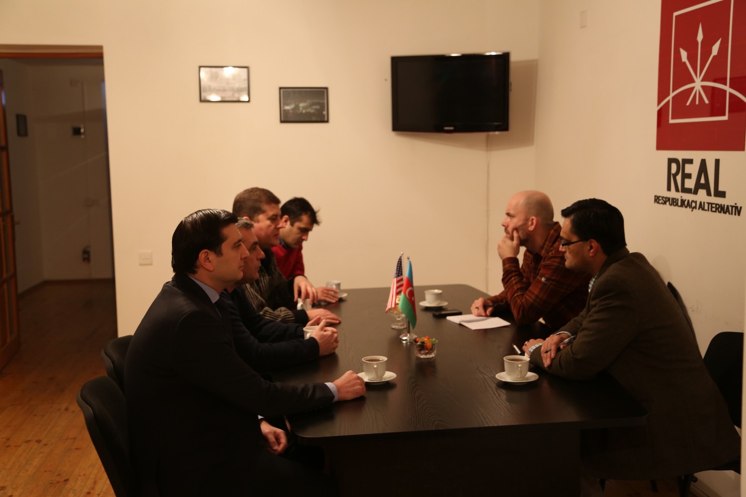 ABŞ səfirliyinin nümayəndələri REAL rəhbərliyi ilə görüşüb