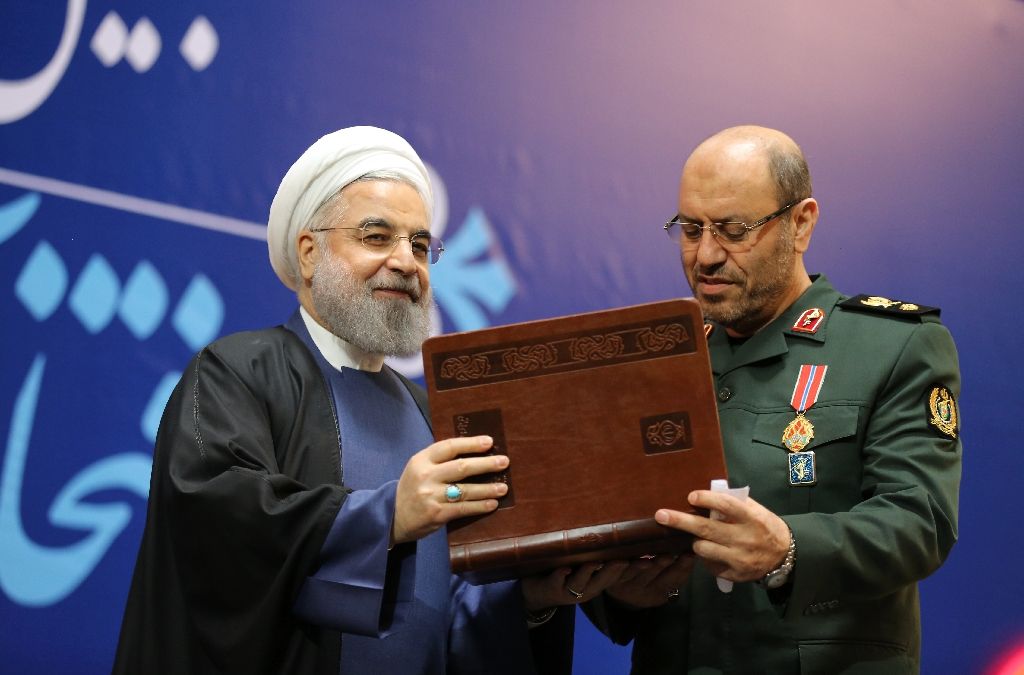 Khamenei keçmiş müdafiə nazirini özünə müşavir təyin edib