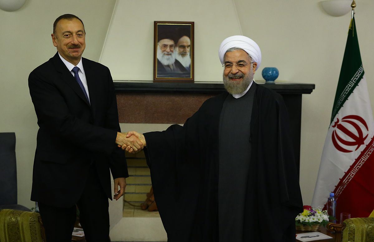 Rouhani-ni seçki saxtakarlığında suçlayırlar