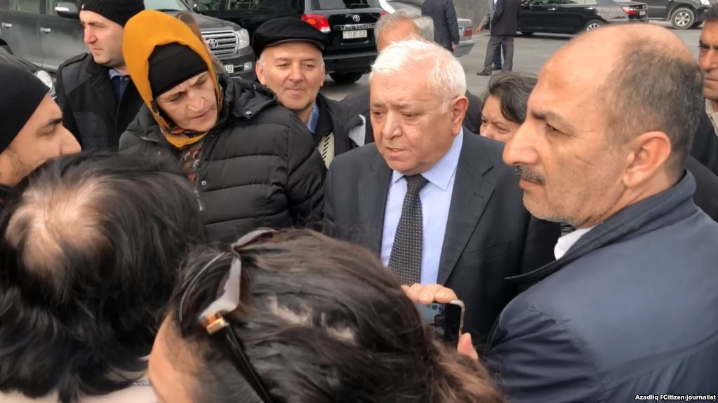 Deputat həlak olan hərbçilərin ailələrinə 2 ay gözləməyi məsləhət görüb