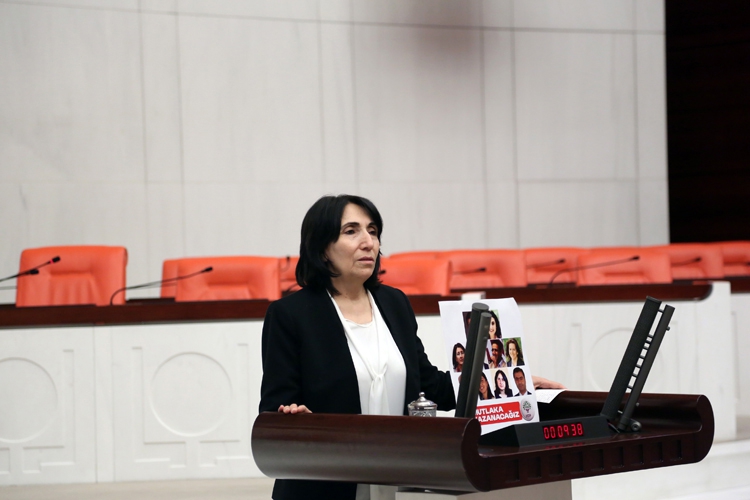 Türkiyədə daha bir deputat saxlanıldı