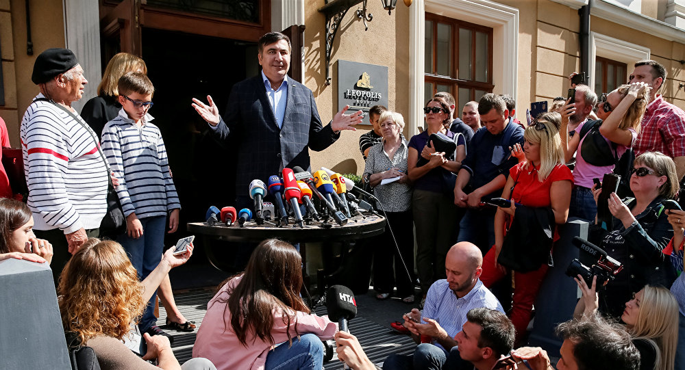 Polis və sərhədçilər Saakashvili-nin qaldığı otelə gəlib