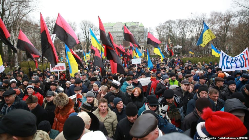 Saakaşvili prezident Poroşenkonun impiçmenti tələbilə yürüş keçirib