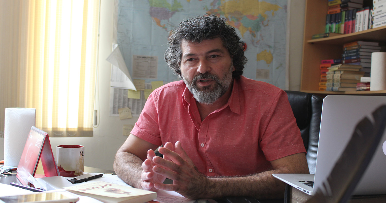 Şahbaz Xuduoğlu: "Bakının yeni meri kitabı qadağan edir"