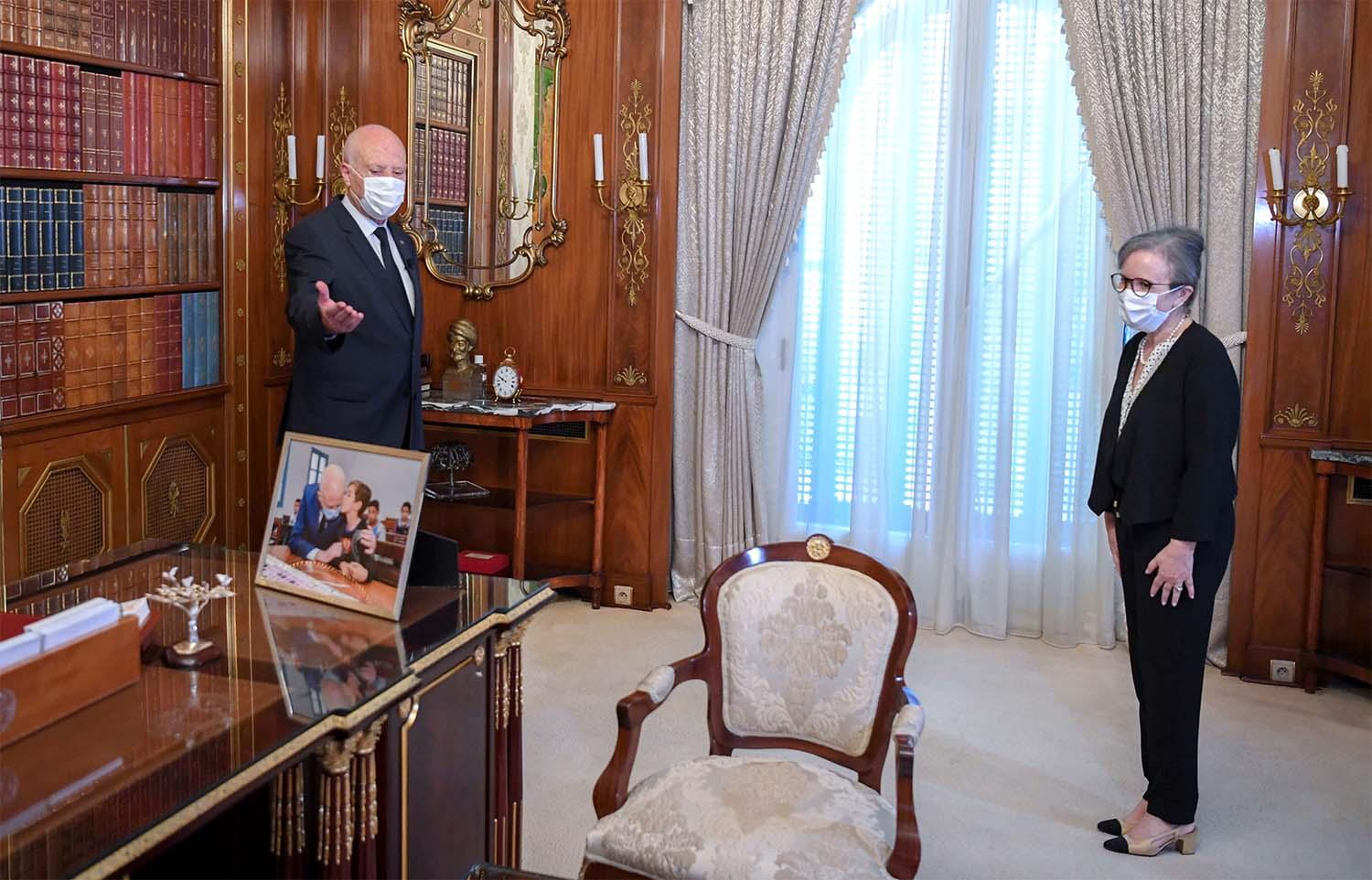 Tunis tarixində ilk dəfə Baş nazir qadın olub