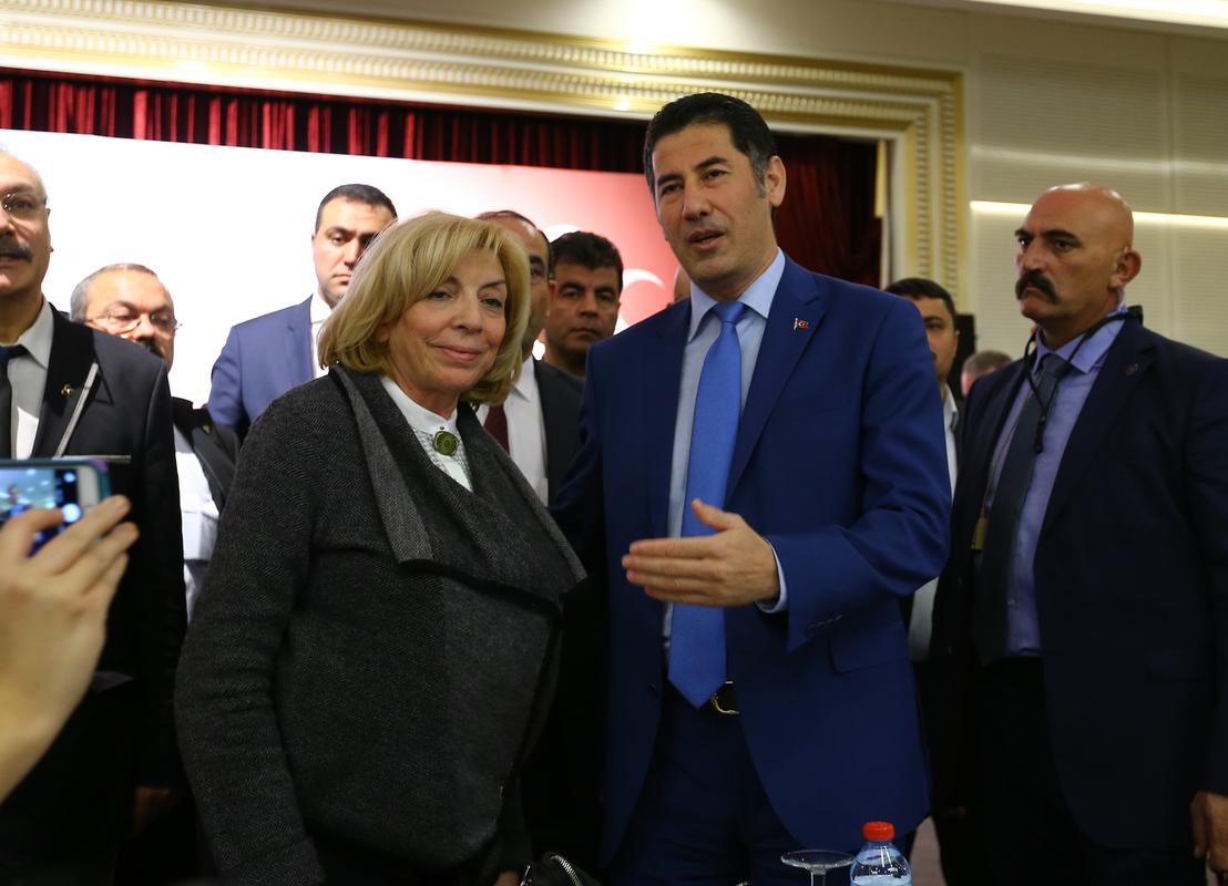 Alparslan Türkeşin qızı referandumda nə deyəcəyini açıqlayıb