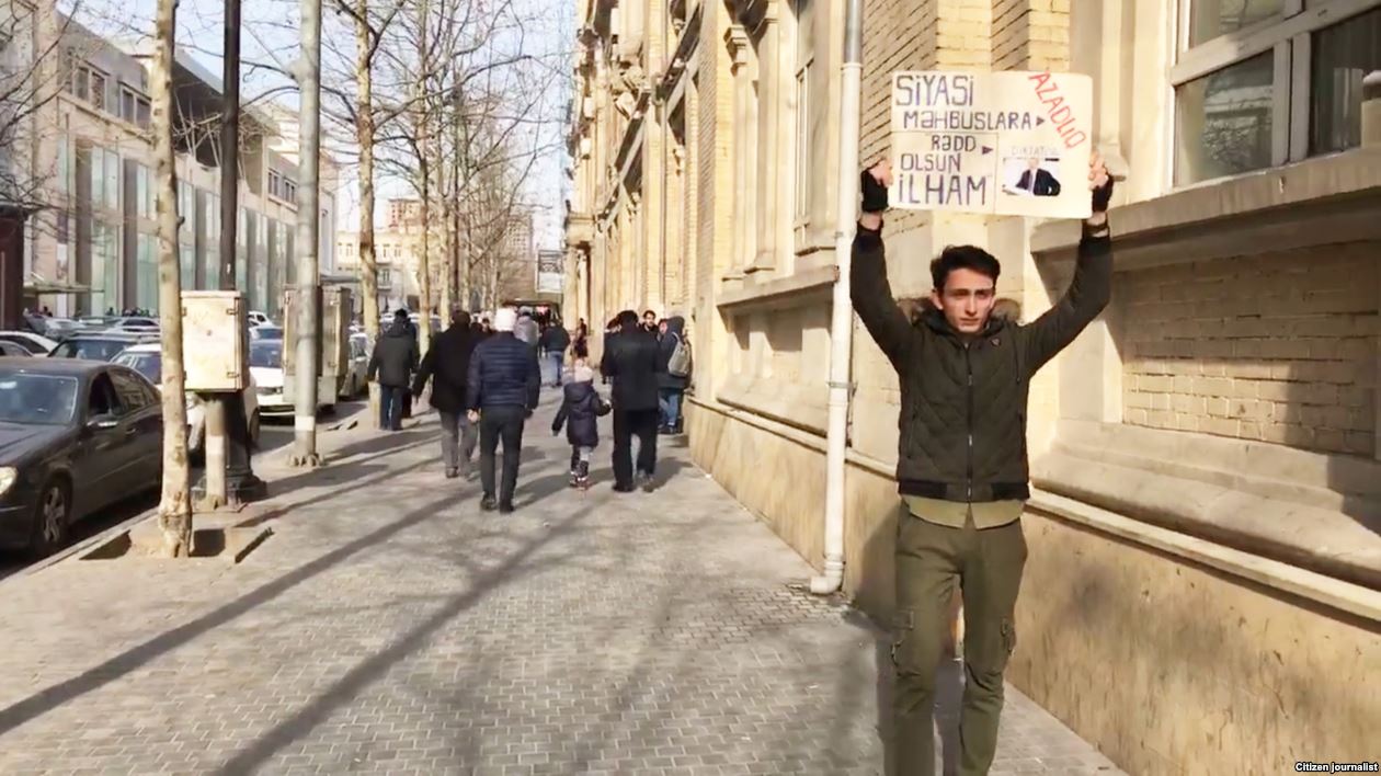 Təkbaşına aksiyanın iştirakçısına 30 sutka həbs cəzası verilib