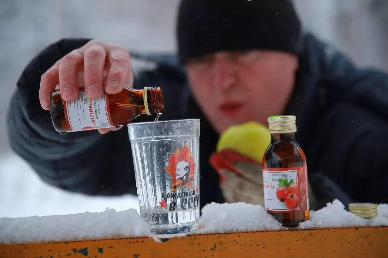Rusiyada "Boyarışnik" içkisindən ölənlərin sayı 78-ə çatıb