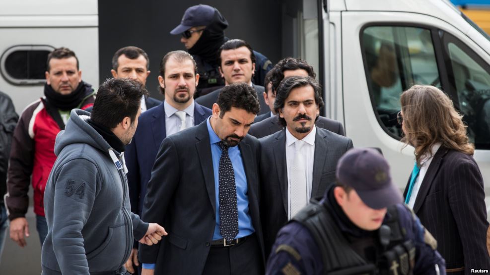 Yunanıstan Türkiyə hərbçilərini Ankaraya təslim etmir