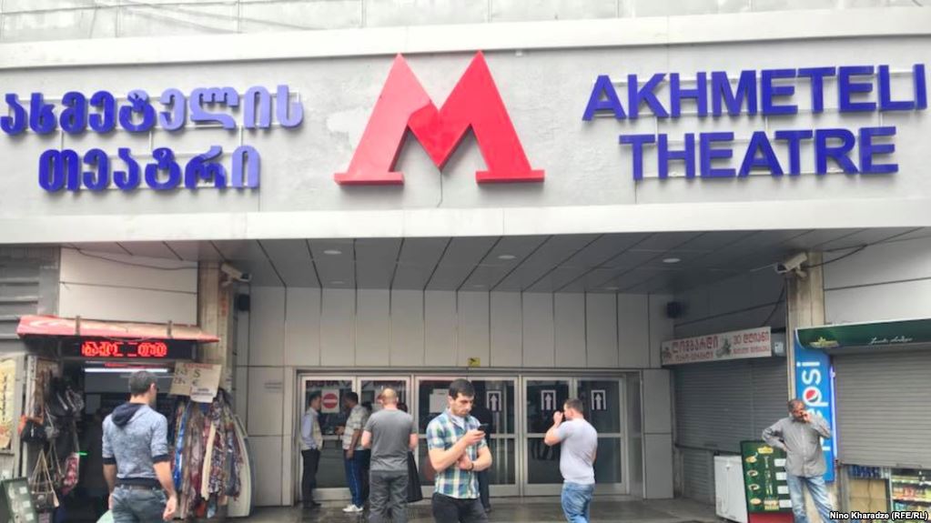 Tbilisidə metroda tavan çöküb, 11 nəfər xəsarət alıb