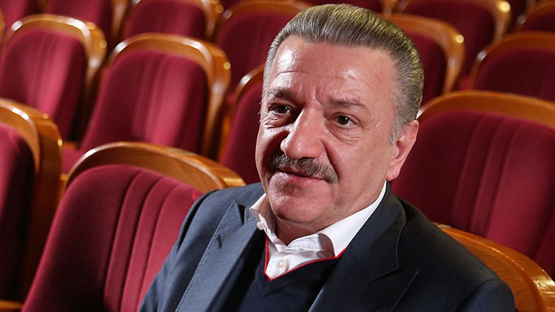 Telman İsmayılova sığınacaq verdiyinə görə monteneqrolu diplomatın Rusiyaya girişinə qadağa qoyulub