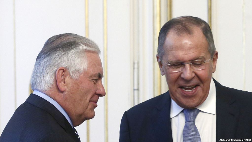 Tillerson-la Lavrov arasında görüş keçirilib