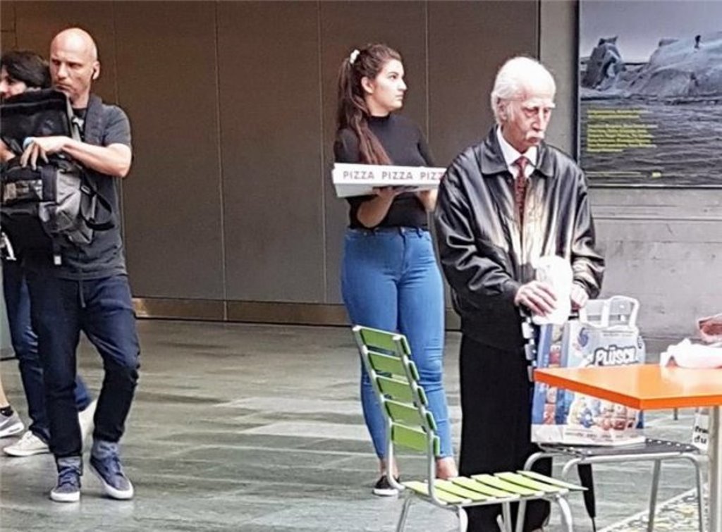 Vəkil: "Şair Tofiq Həsənlinin ürək ağrıları var"
