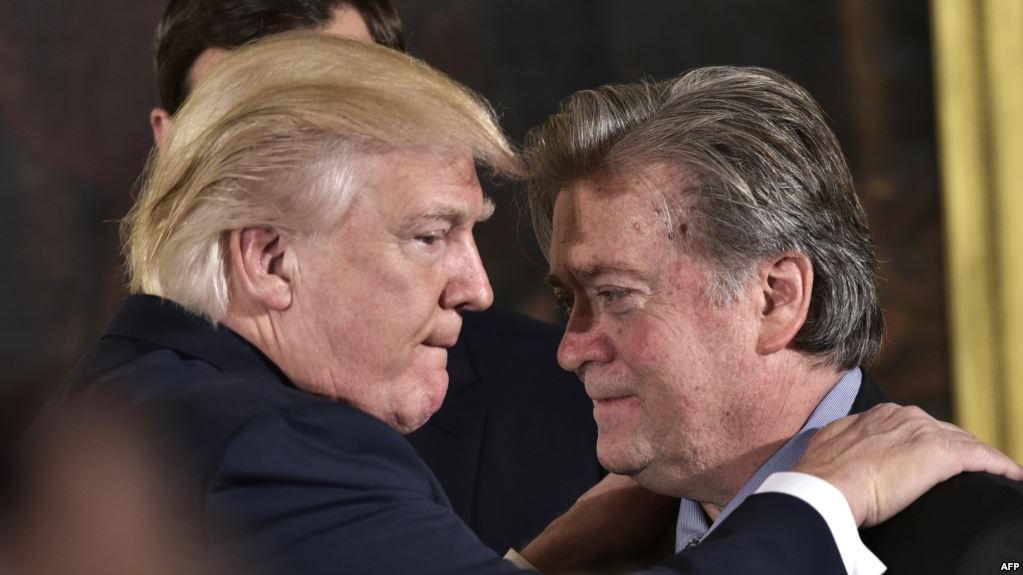 Trump-ın baş streteqi Steve Bannon vəzifəsindən azad edildi