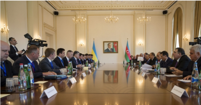 Ukrayna prezidenti Azərbaycanda səfərdədir (fotolar)