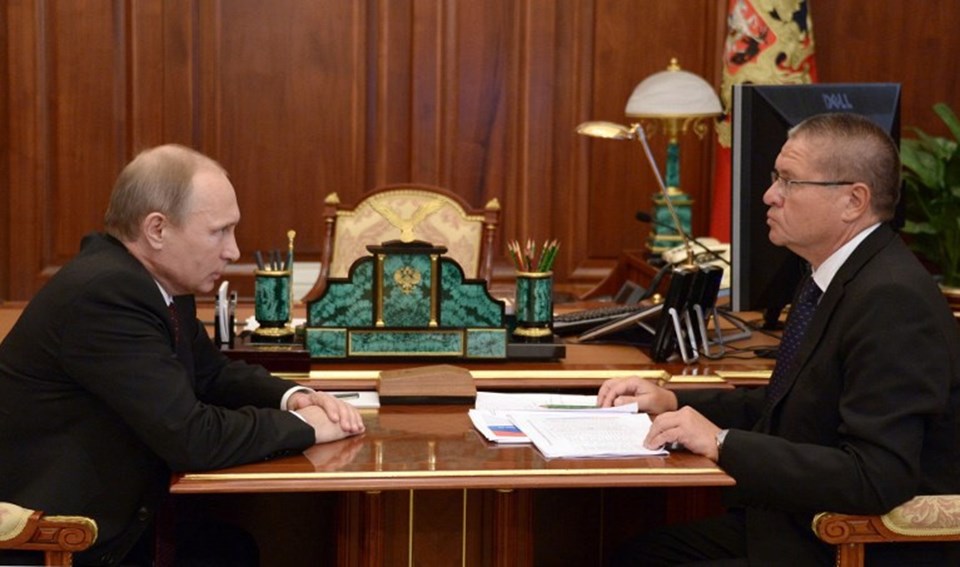 Rusiyanın iqtisadi inkişaf naziri ev dustaqlığına məhkum edildi