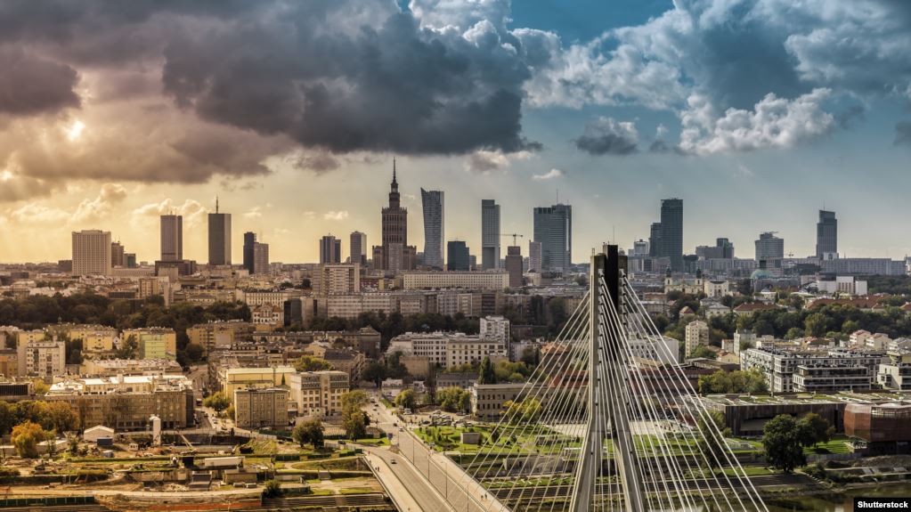 Polşada 26 yaşadək şəxslər gəlir vergisi ödəməyəcək