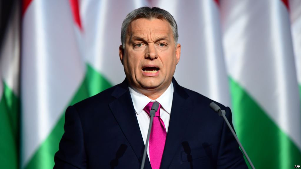 Macarıstan lideri qaçqınları "müsəlman işğalçılar" adlandırıb