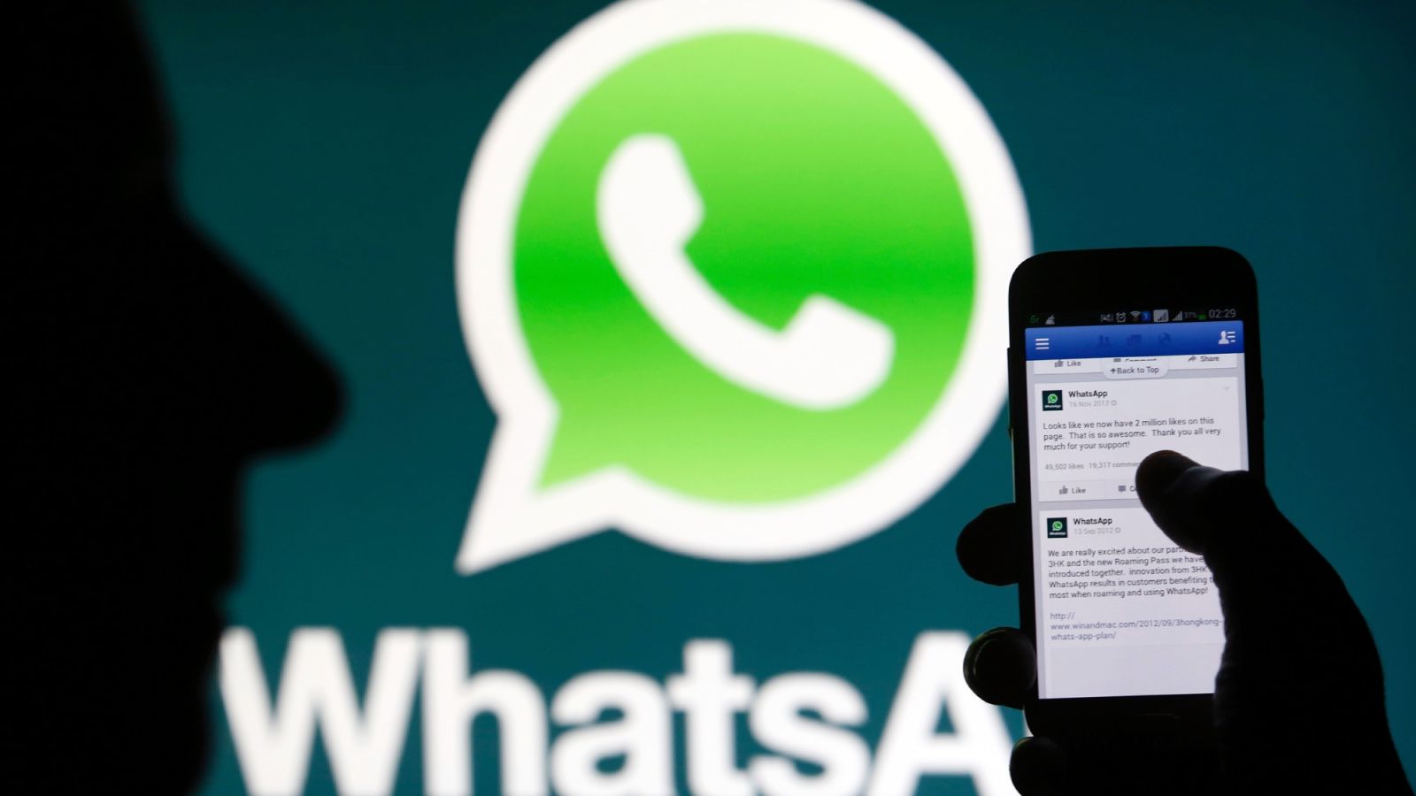 Türkiyə "WhatsApp"-ı cərimələdi