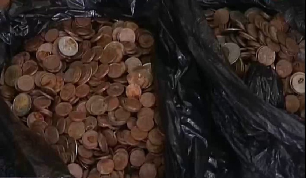 Tullantıların arasında tapılan 120 kq xırda pullar Mərkəzi Banka təhvil verilib