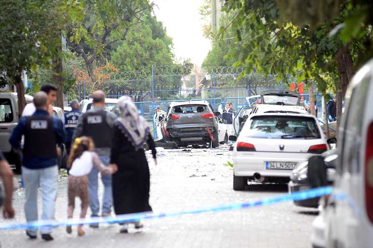 İstanbulda partlayış baş verib - FOTO - VİDEO