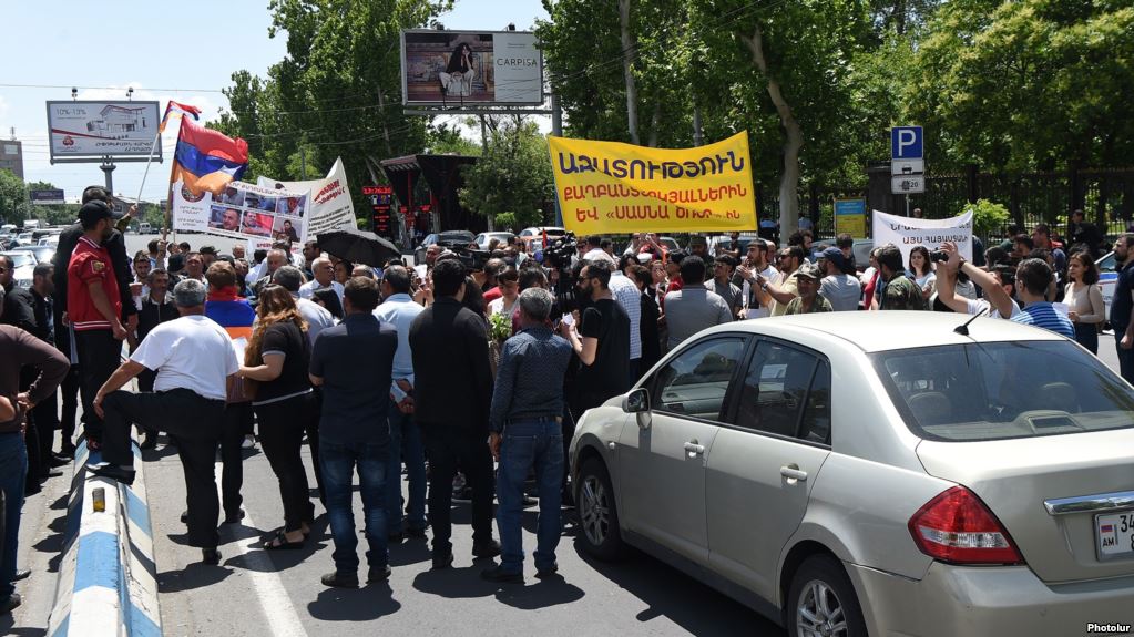 Yerevanda yenə etiraz aksiyası keçirilir