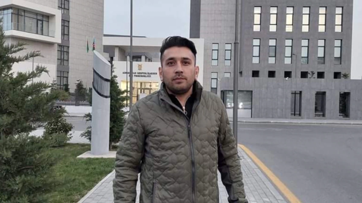 Almaniyadan deport olunmuş fəal Samir Aşurov məhkəmə qarşısına çıxarılır