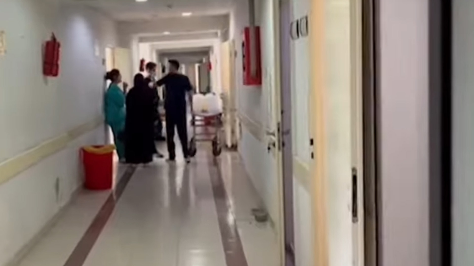 Sosial şəbəkələrdə şagirdin öz sinif yoldaşını döydüyü görüntülər yayılıb