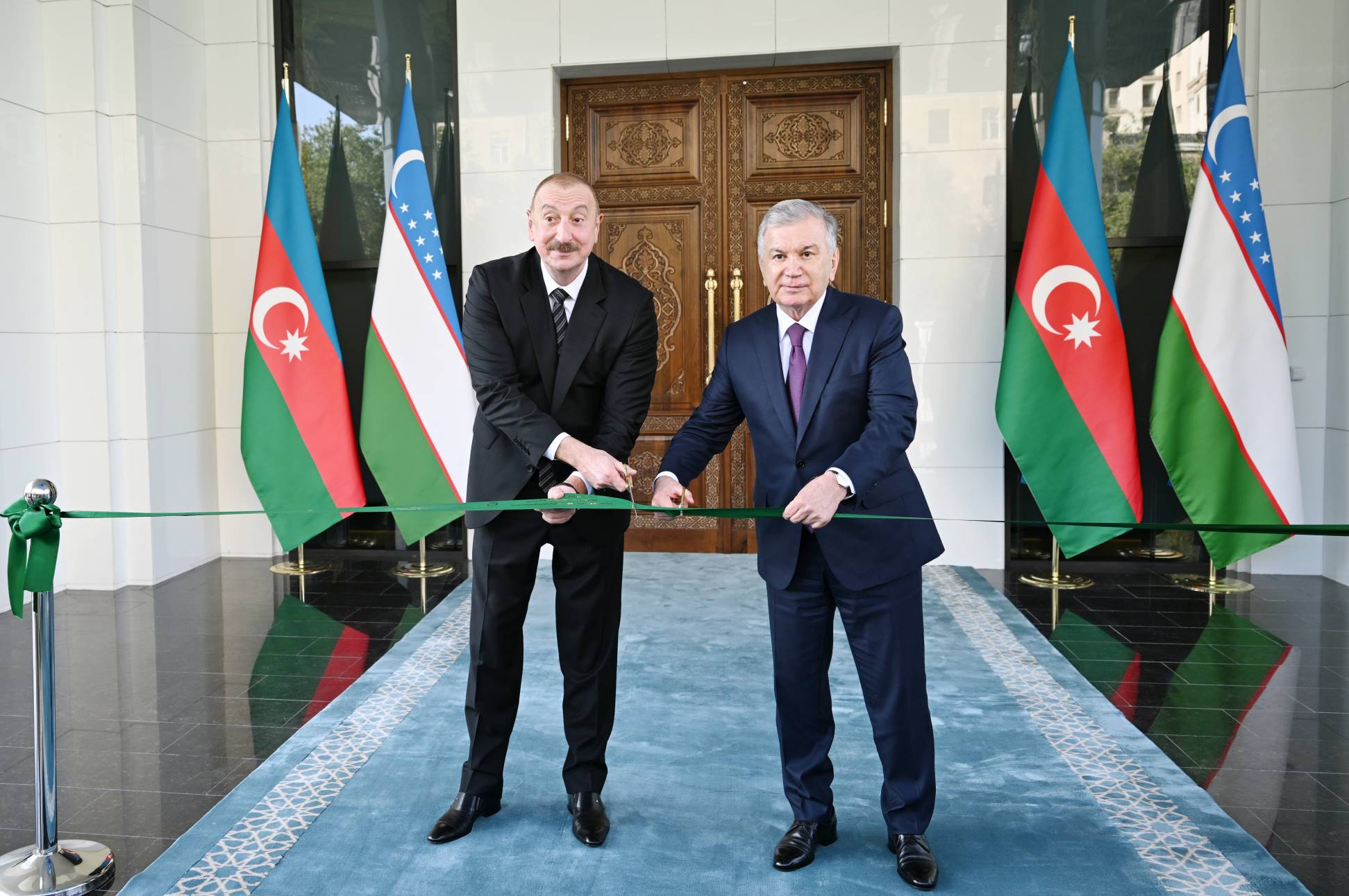 Azərbaycan prezidentə böhtan ittihamı ilə axtarılan şəxsi Özbəkistana ekstradisiya edib