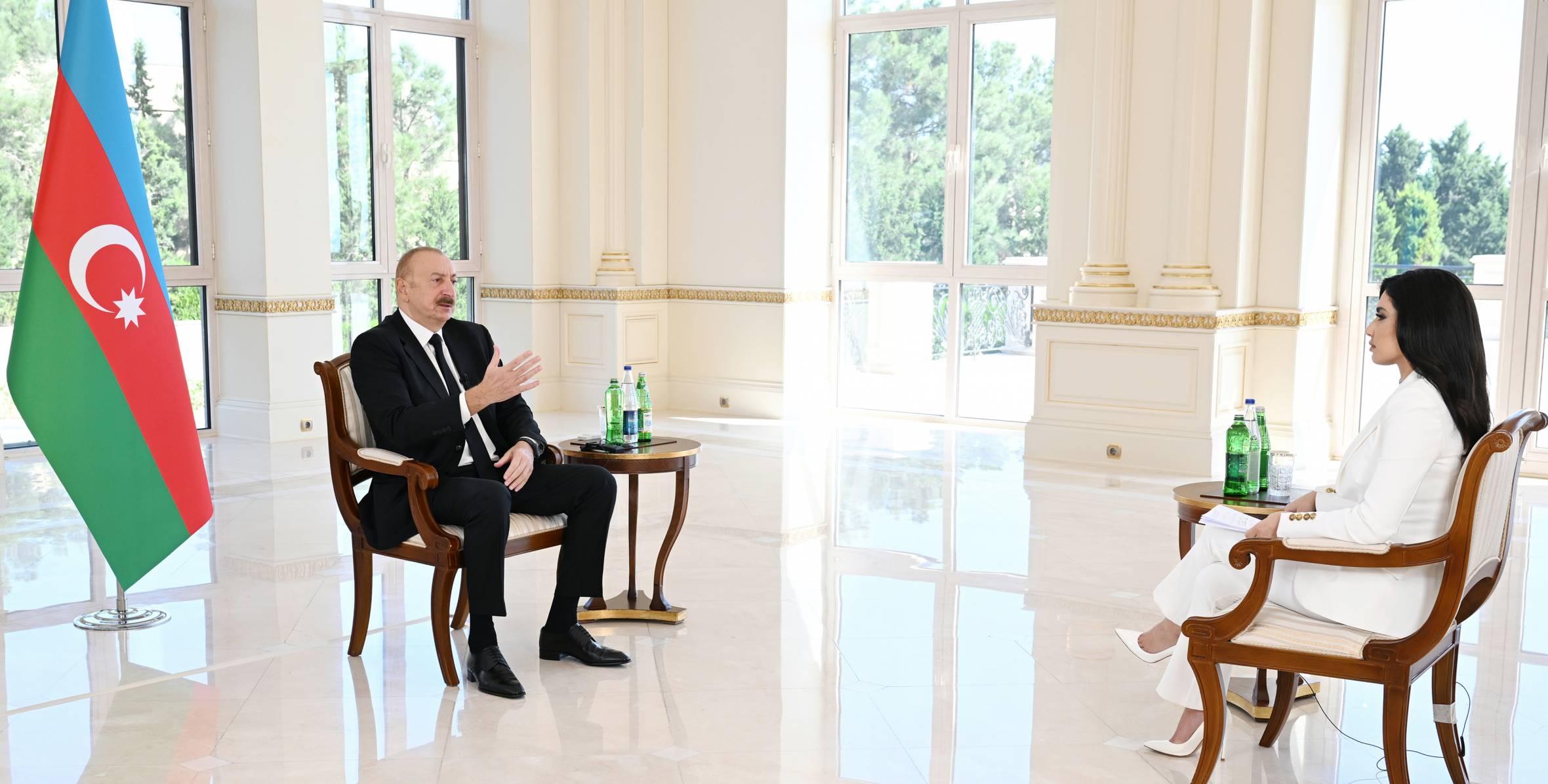 İlham Əliyev: “Ermənistan yeni konstitusiya layihəsində Azərbaycanın ərazi bütövlüyünə qarşı iddialarını aradan qaldırarsa, sülh sənədi imzalanacaq”