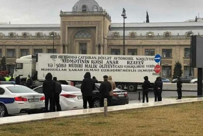 Ali Məhkəmə Bakıda yolu bağlayan TIR sürücüsünün şikayətini təmin etməyib
