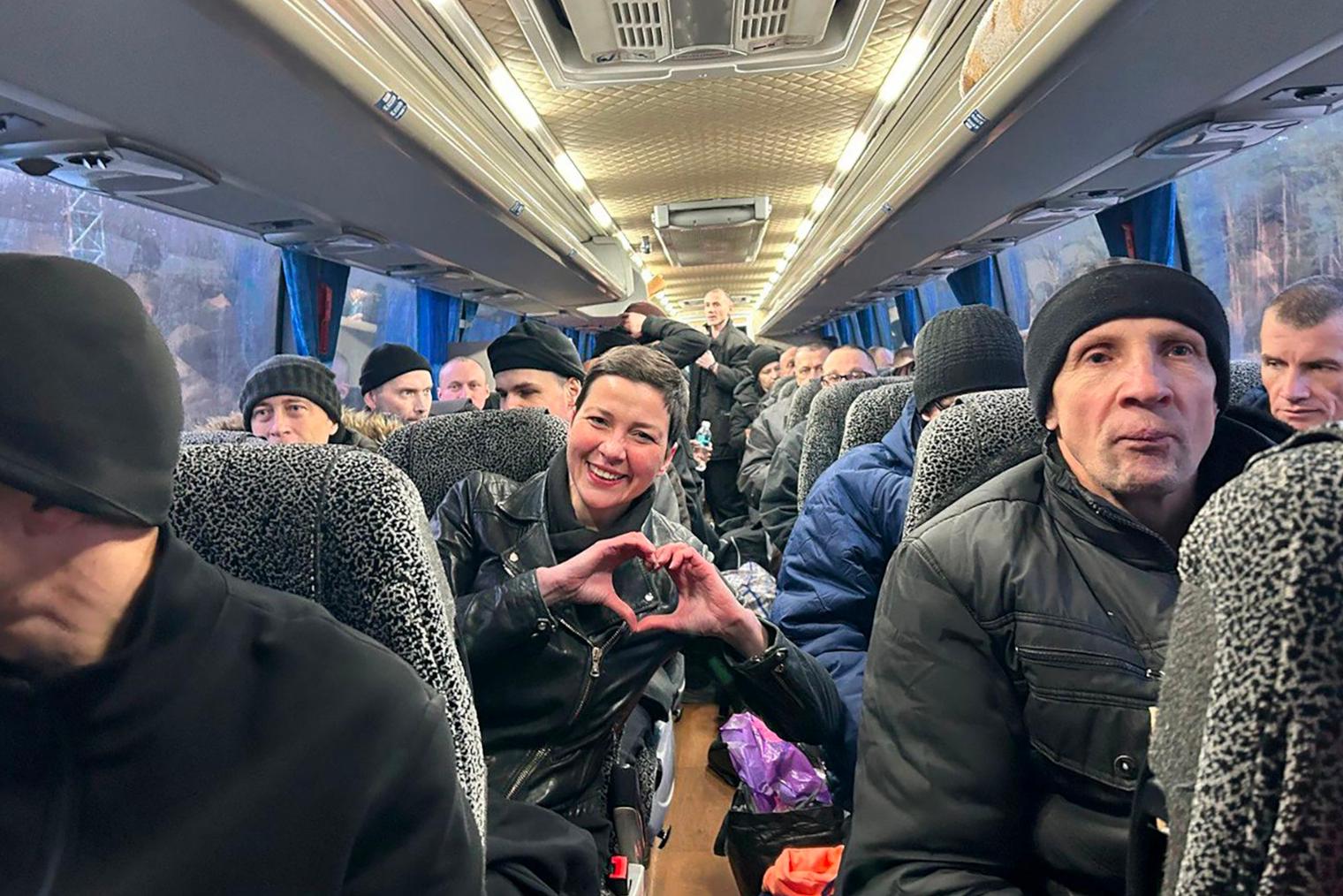 Belarus 123 siyasi məhbusu azad edib, azad olunanlar Ukrayna və ABŞ-yə təşəkkür bildirib