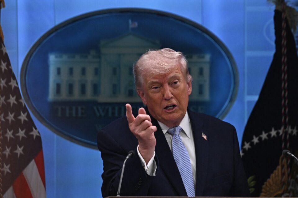 ABŞ İran limanlarını blokadaya almağa hazırlaşır, neft qiymətləri yenidən 100 dolları keçib