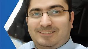 Hökuməti tənqidindən sonra həbs edilən müəllim hakim qarşısına çıxarılıb