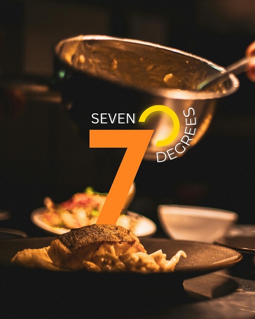 Seven degrees grill and lounge