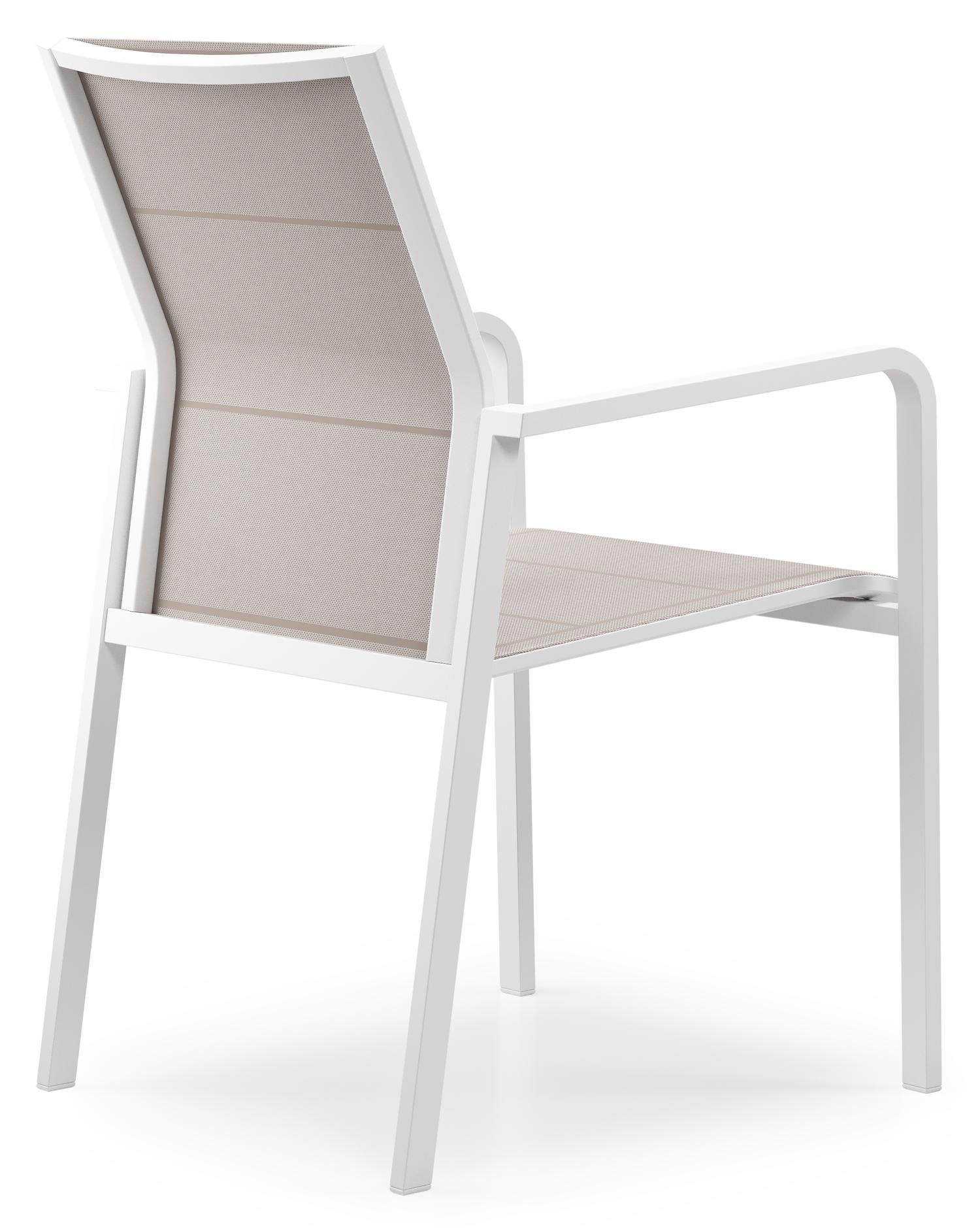 Stapelbare tuin armstoel Mood Air met teakhouten armleuningen
