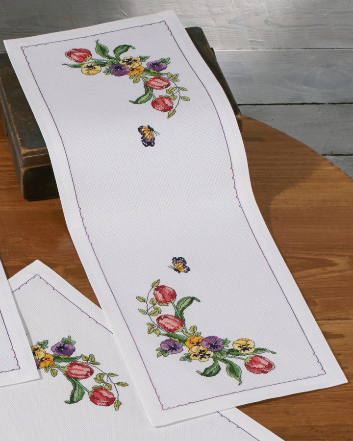 изысканная вышивка гладью. гладью дорожки. гладью дорожки. вышивание художественной гладью. гладью дорожки.