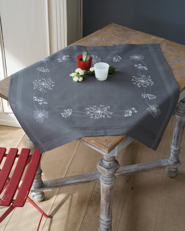 Broderikit Vita Blommor