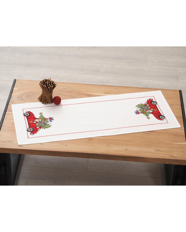Broderikit Löpare Tomte i bil